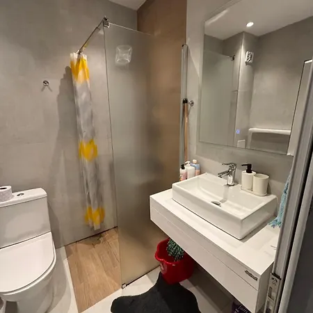 Cozy Near The דירה בלאגובגראד